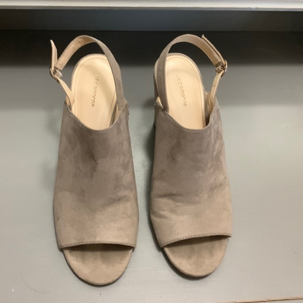 Liz Claiborne size 9 wedges in great‎ condition